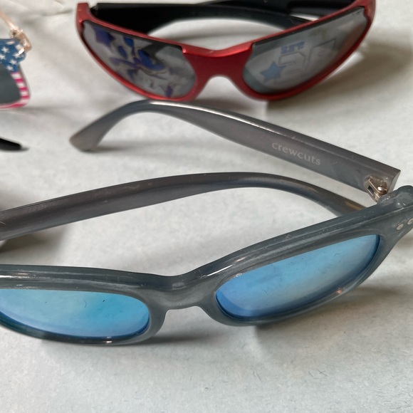 Disney Other - EUC Disney + Star Wars + More Kids Oval Sunglasses (Set of 4)